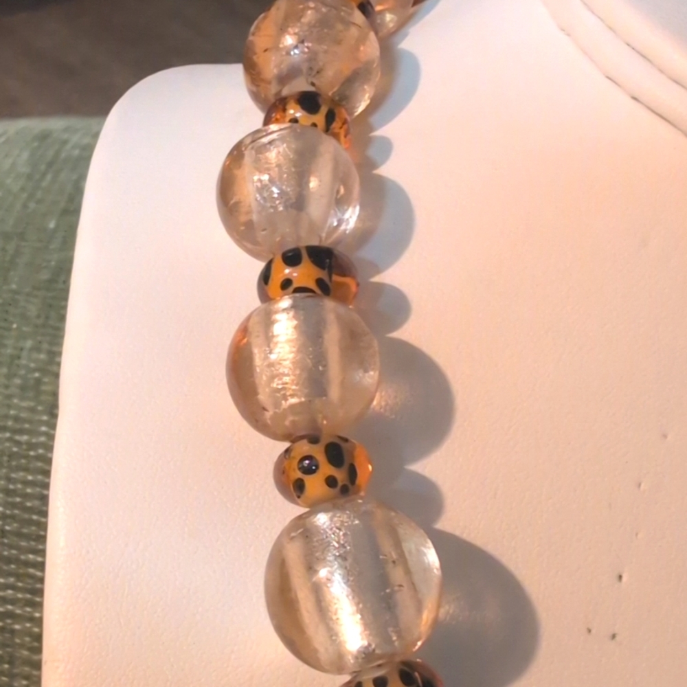 Lovely Venetian Glass Beaded Neck - Picture 4 of 4